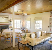 Myrtle Tree Lodge - Flowers Kangaroo Valley - Accommodation in Surfers Paradise