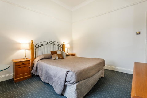 Nelsons Of Bridgetown - Accommodation in Surfers Paradise 1