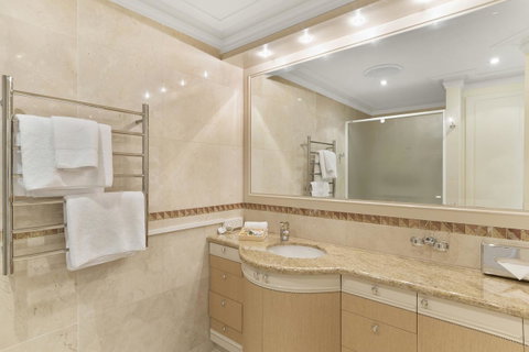 The Peninsula Riverside Serviced Apartments - Accommodation in Surfers Paradise 2