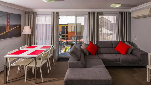 Dowler Apartments Subiaco - Accommodation in Surfers Paradise 42