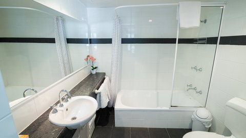 Dowler Apartments Subiaco - Accommodation in Surfers Paradise 13