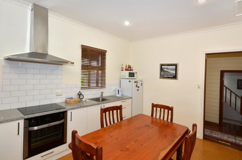 Albany Beachside Accommodation - Accommodation in Surfers Paradise 9