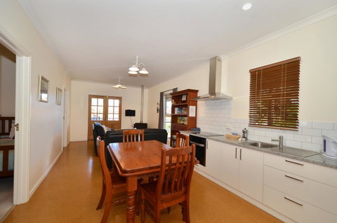 Albany Beachside Accommodation - Accommodation in Surfers Paradise 11
