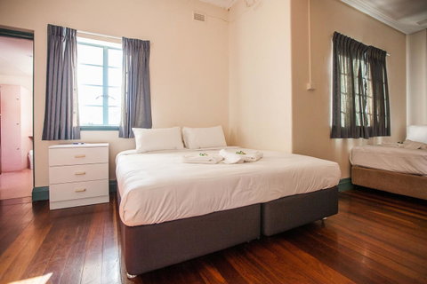 Captain Stirling Hotel - Accommodation in Surfers Paradise 32