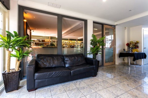 Baileys Parkside Motel By VetroBlu - Accommodation in Surfers Paradise 0