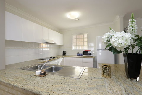 Hillarys Marina Apartment - Accommodation in Surfers Paradise 10