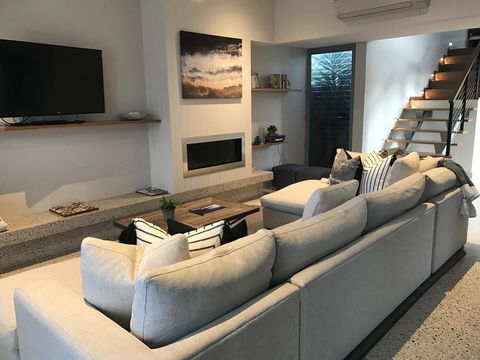 The Urban Beach House - Accommodation in Surfers Paradise 5