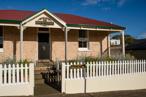 Spencer Cottage - Accommodation in Surfers Paradise 10