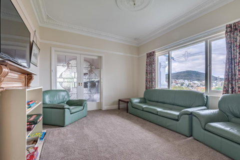 Serpentine Rose - Accommodation in Surfers Paradise 11