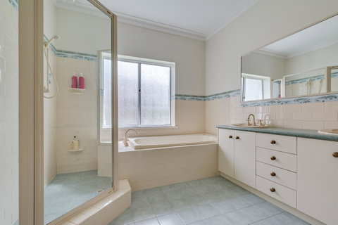 Serpentine Rose - Accommodation in Surfers Paradise 12