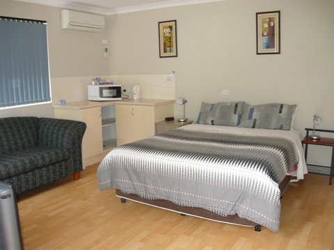Albany Apartments - Accommodation in Surfers Paradise 0