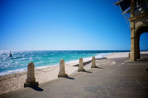 Cottesloe Artist's Beach Retreat - Accommodation in Surfers Paradise 6