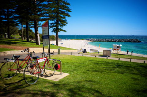 Cottesloe Artist's Beach Retreat - Accommodation in Surfers Paradise 15