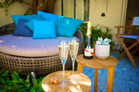Cottesloe Artist's Beach Retreat - Accommodation in Surfers Paradise 29