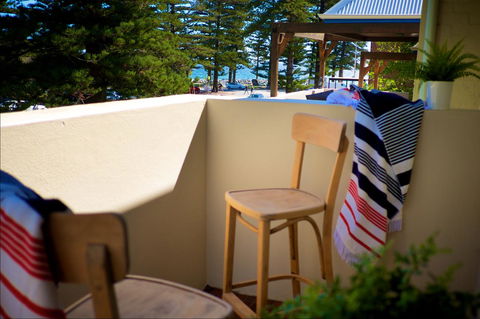 Cottesloe Artist's Beach Retreat - Accommodation in Surfers Paradise 14