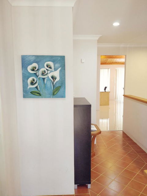 Cosy Easy Access Home Near Perth CBD And Fremantle - Accommodation in Surfers Paradise 0