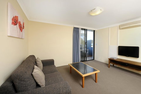 Lodestar Waterside Apartments - Accommodation in Surfers Paradise 25