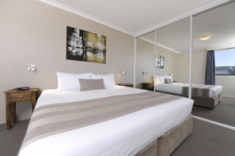 Lodestar Waterside Apartments - Accommodation in Surfers Paradise 29