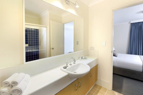 Lodestar Waterside Apartments - Accommodation in Surfers Paradise 16