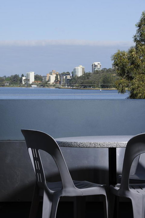 Lodestar Waterside Apartments - Accommodation in Surfers Paradise 22