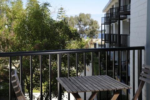Lodestar Waterside Apartments - Accommodation in Surfers Paradise 42