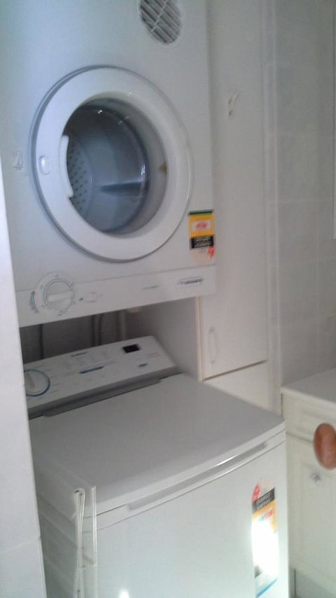 High Tor - Accommodation in Surfers Paradise 21