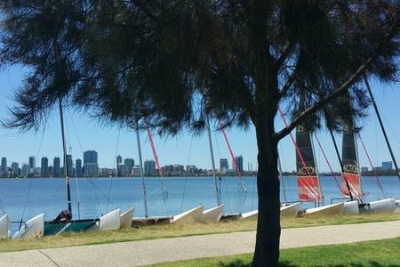 High Tor - Accommodation in Surfers Paradise 36