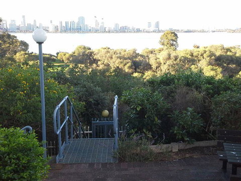 High Tor - Accommodation in Surfers Paradise 26