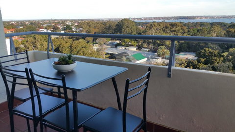 High Tor - Accommodation in Surfers Paradise 10