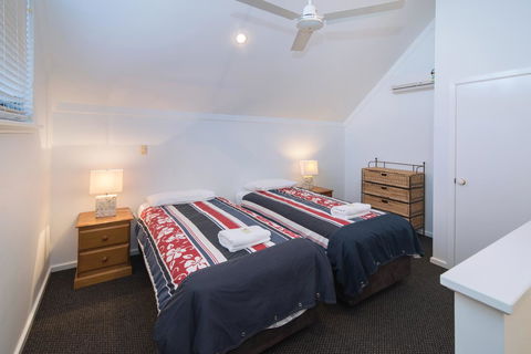 Bayshore Beachside Resort - Accommodation in Surfers Paradise 2