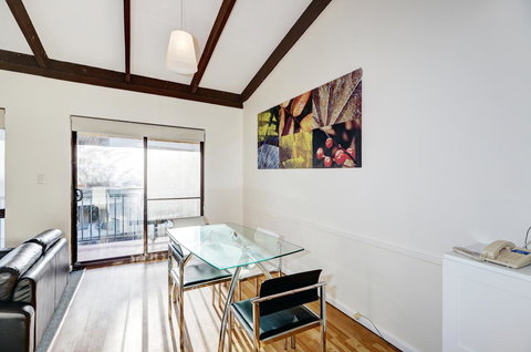 Seashore Memories - Sleeps 3 - Accommodation in Surfers Paradise 9