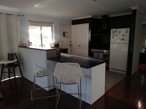 Beach Place @ Leeman - Accommodation in Surfers Paradise 4