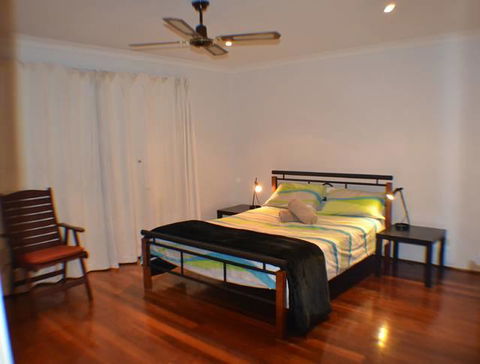 Beach Place @ Leeman - Accommodation in Surfers Paradise 7