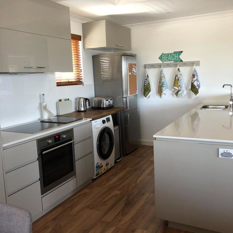 Mullaloo Beachfront Retreat - Accommodation in Surfers Paradise 5