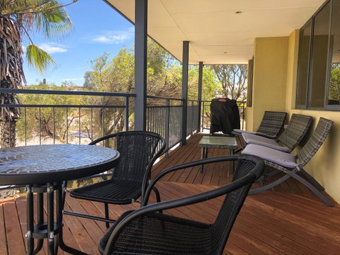 Mullaloo Beachfront Retreat - Accommodation in Surfers Paradise 11