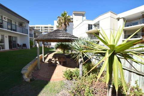 West Beach Lagoon 202 - Quiet & Ground Floor! - Accommodation in Surfers Paradise 15