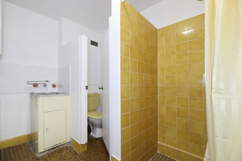West Beach Lagoon 202 - Quiet & Ground Floor! - Accommodation in Surfers Paradise 13