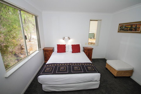 Fern Creek - Accommodation in Surfers Paradise 9