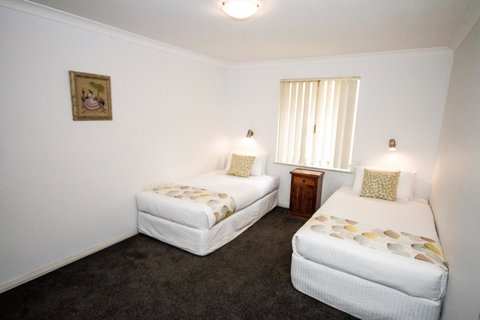 Fern Creek - Accommodation in Surfers Paradise 13