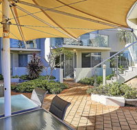 Beachfront  Scarbs - Accommodation in Surfers Paradise