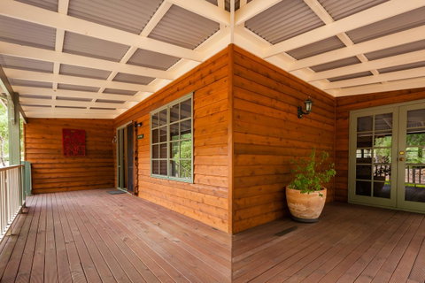 Riverglen Chalets - Accommodation in Surfers Paradise 7