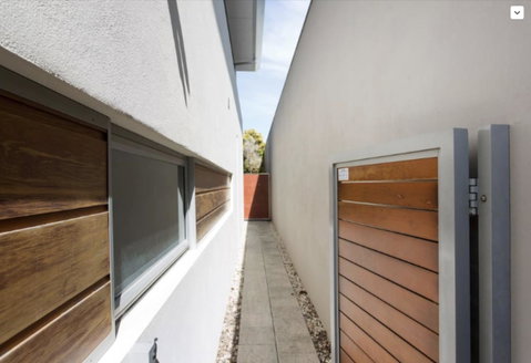 Adele's Luxury South Beach Apartment With King Bed - Accommodation in Surfers Paradise 22