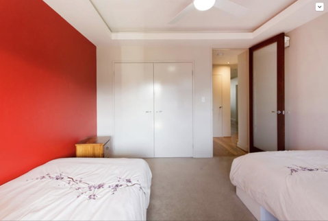 Adele's Luxury South Beach Apartment With King Bed - Accommodation in Surfers Paradise 8
