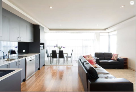 Adele's Luxury South Beach Apartment With King Bed - Accommodation in Surfers Paradise 1