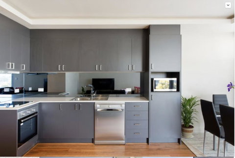 Adele's Luxury South Beach Apartment With King Bed - Accommodation in Surfers Paradise 13