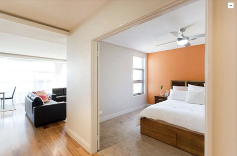 Adele's Luxury South Beach Apartment With King Bed - Accommodation in Surfers Paradise 4