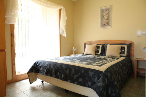 Riverside Retreat Chalets, Walpole - Accommodation in Surfers Paradise 7