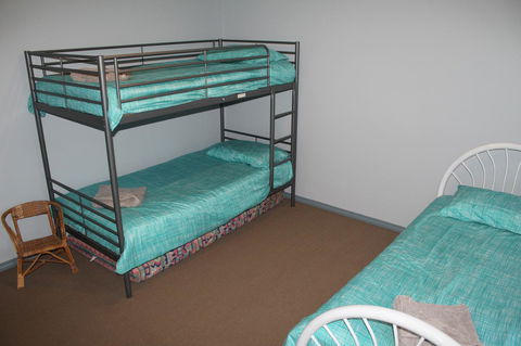Jbay Beach Shack - Accommodation in Surfers Paradise 9