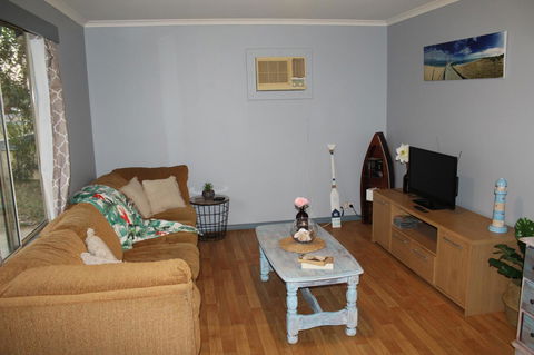 Jbay Beach Shack - Accommodation in Surfers Paradise 10
