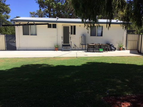 Jbay Beach Shack - Accommodation in Surfers Paradise 2